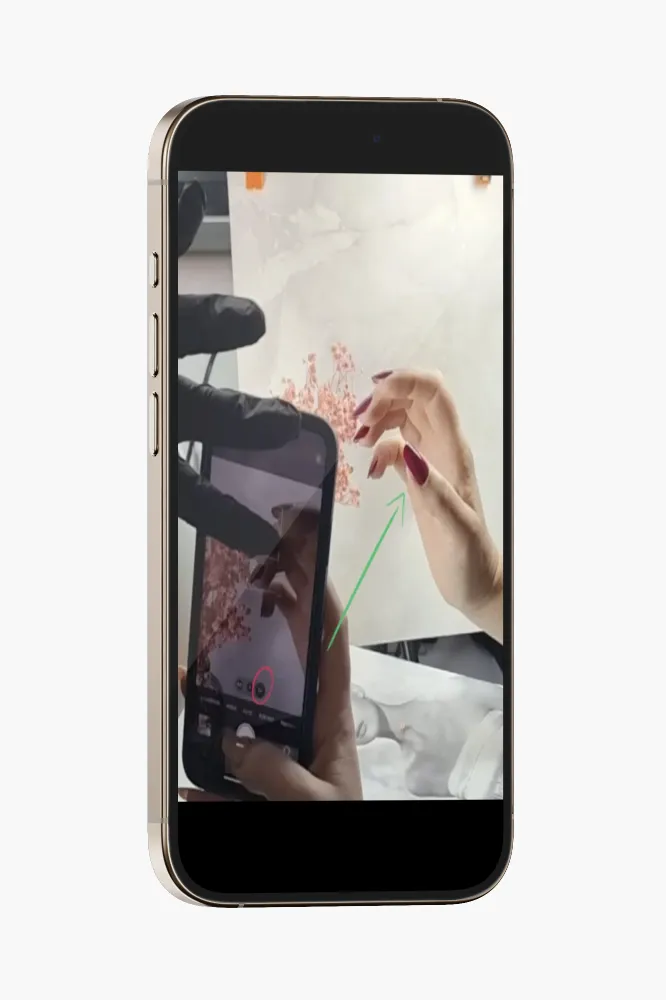 Nail Content Creator op smartphone